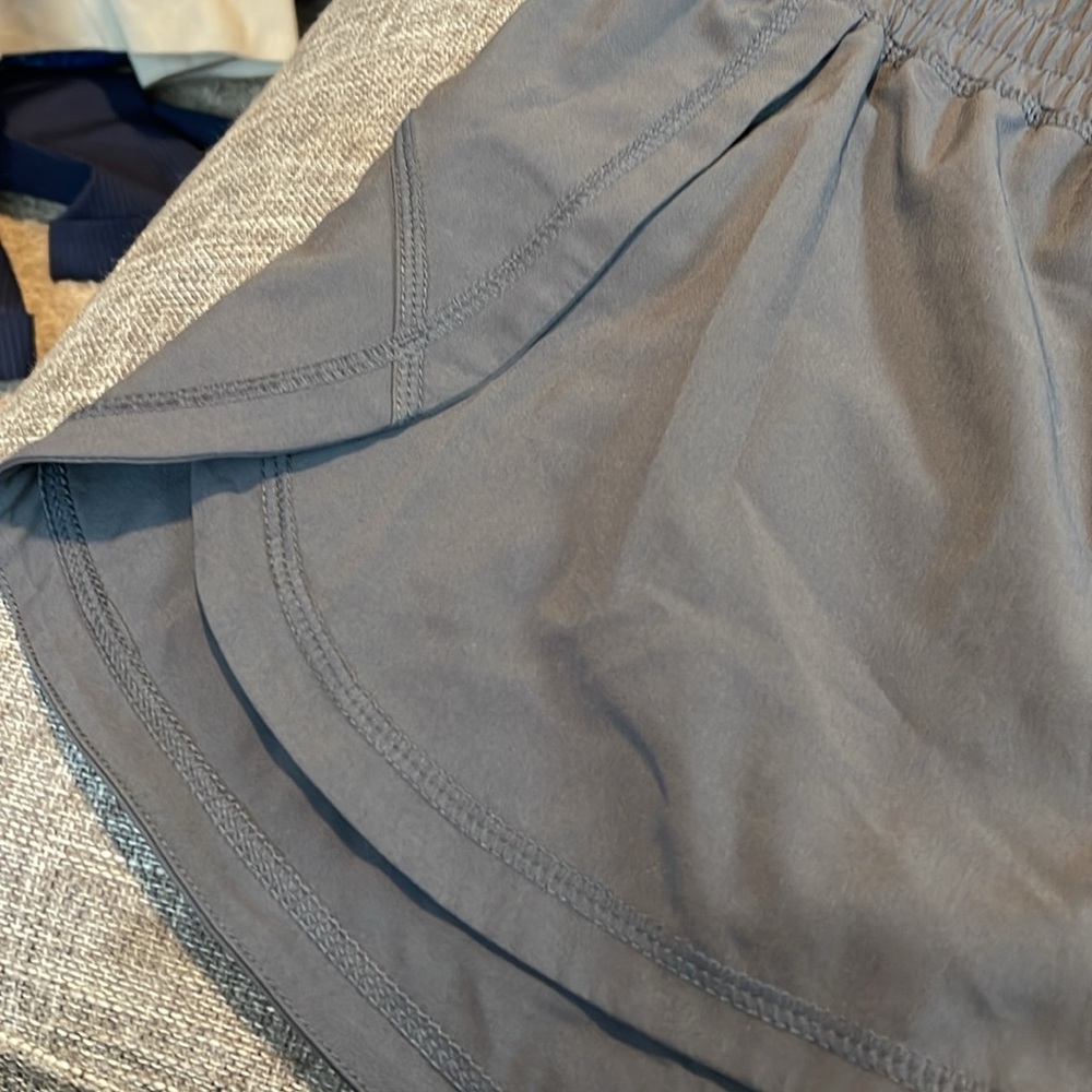 Orangetheory running shorts - Picture 3 of 8